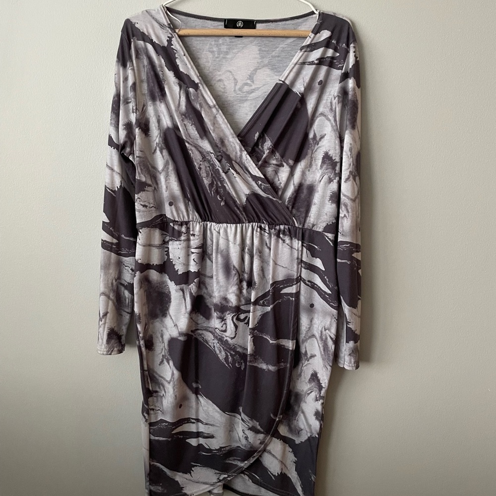 MISSGUIDED FAUX WRAP PURPLE MARBLED LONG SLEEVE DRESS WITH TULIP SKIRT US 12